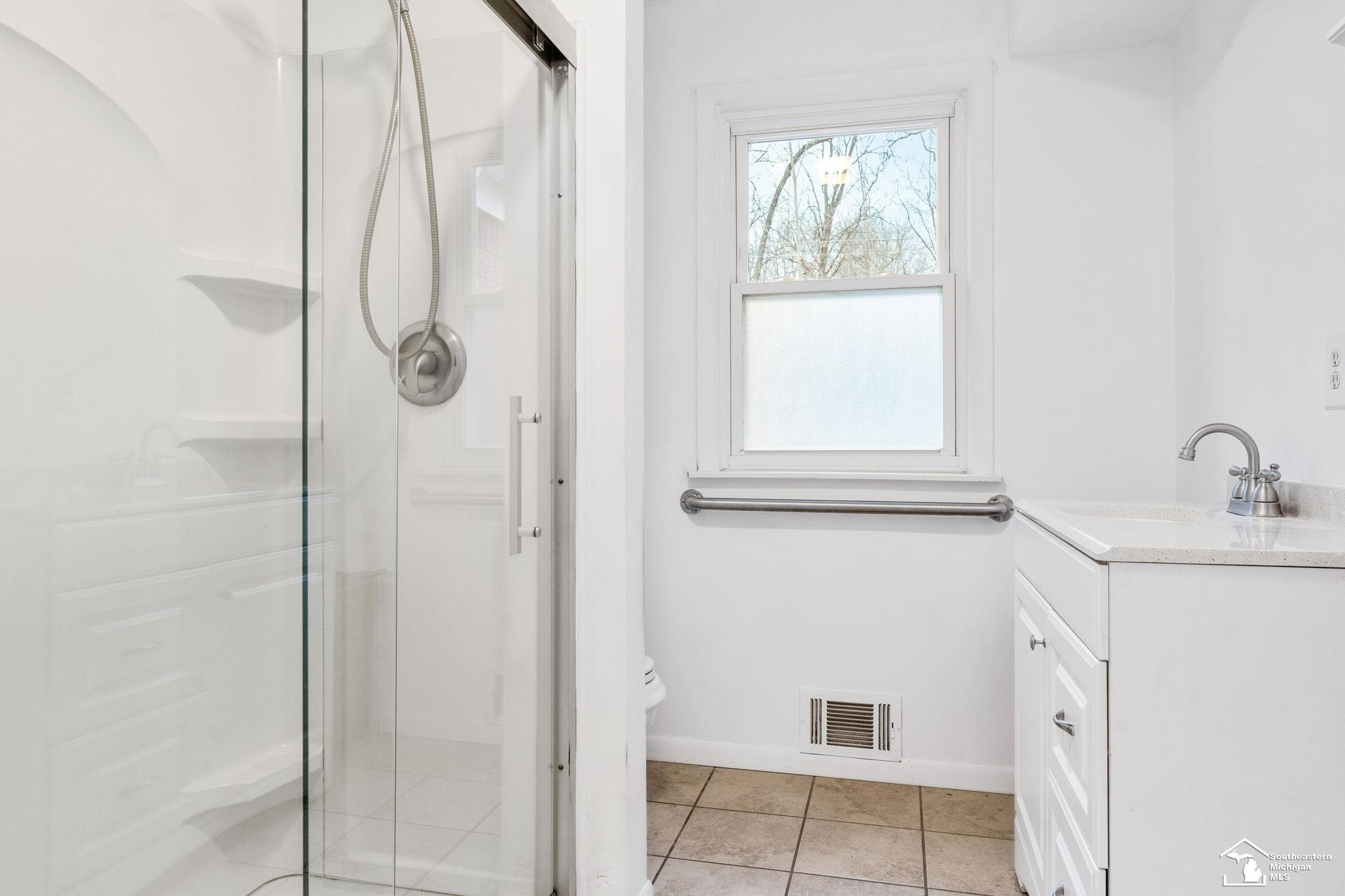 9035 Exeter Road Carleton, MI 48117 - Photo 12 of 23