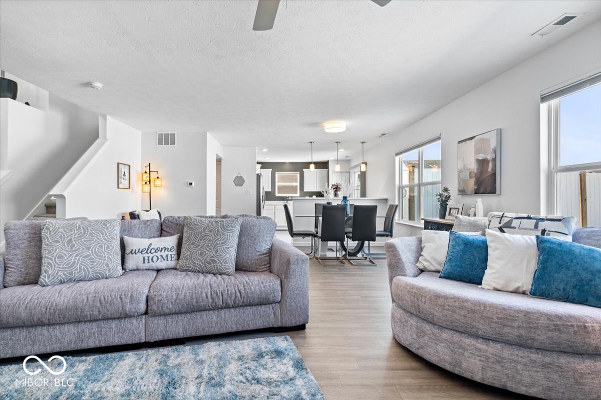 8187 Dewberry Lane Pendleton, IN 46064 - Photo 4 of 34