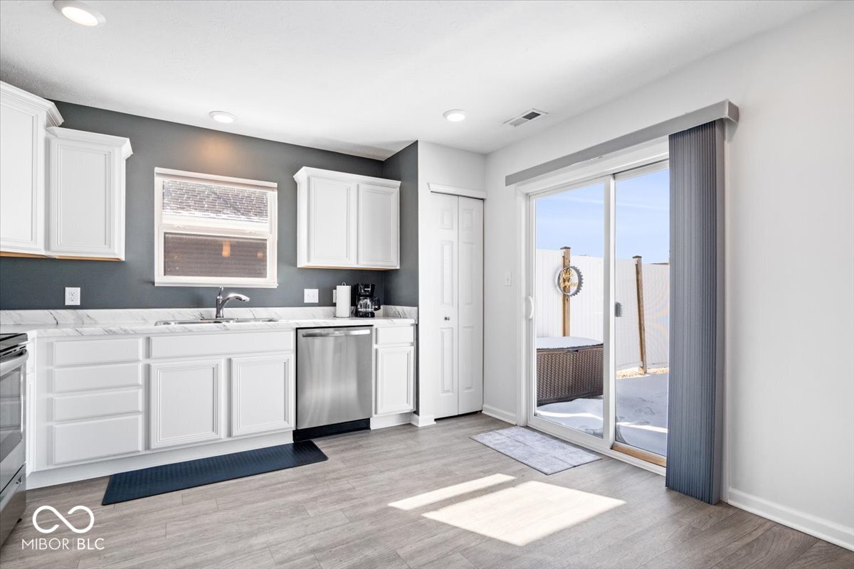 8187 Dewberry Lane Pendleton, IN 46064 - Photo 5 of 34