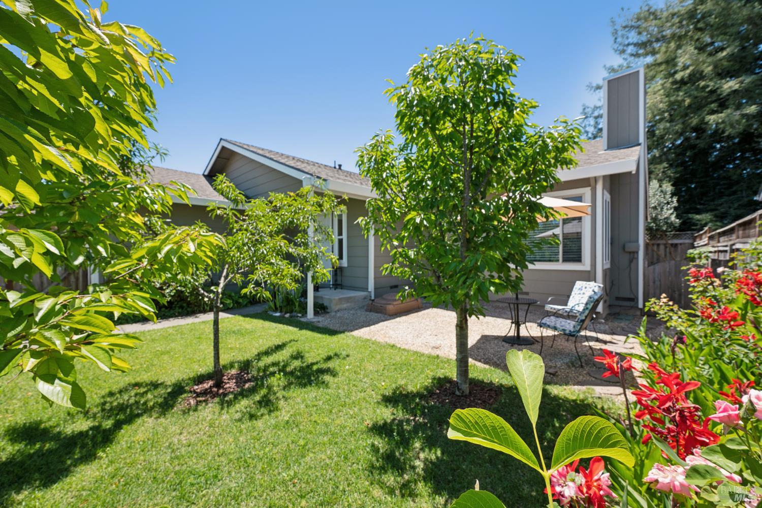 2321 Mandarin Lane Santa Rosa, CA 95401 - Photo 2 of 37