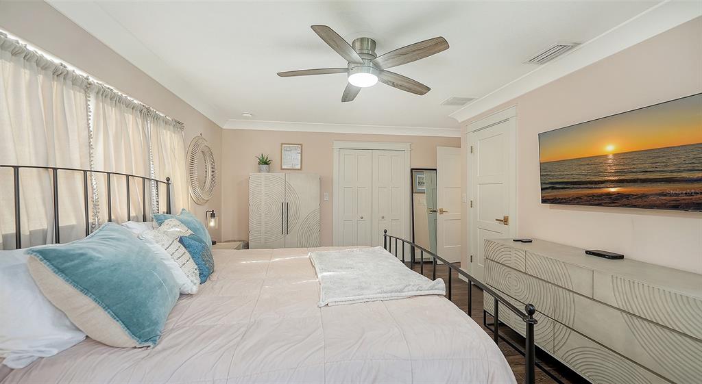 1050 Bogey Lane Longboat Key, FL 34228 - Photo 25 of 57