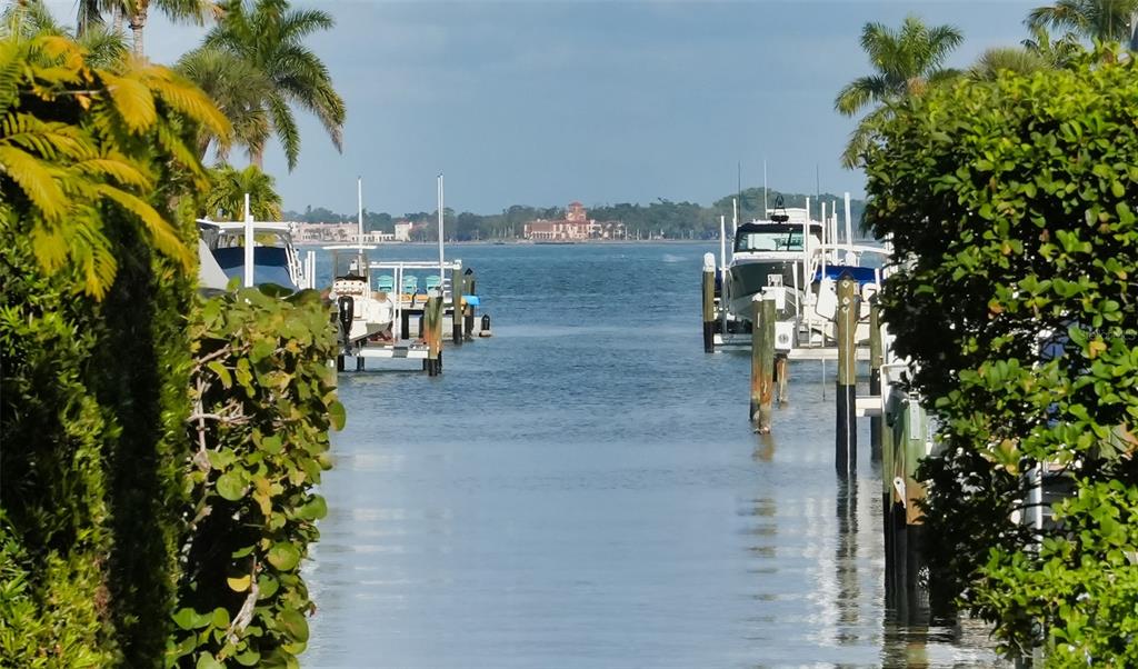 1050 Bogey Lane Longboat Key, FL 34228 - Photo 51 of 57