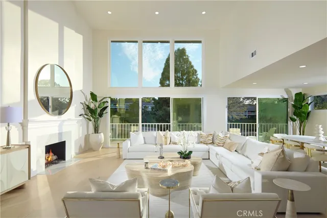 $17,500 | 1 Rue Du Parc, Newport Beach, CA 92660