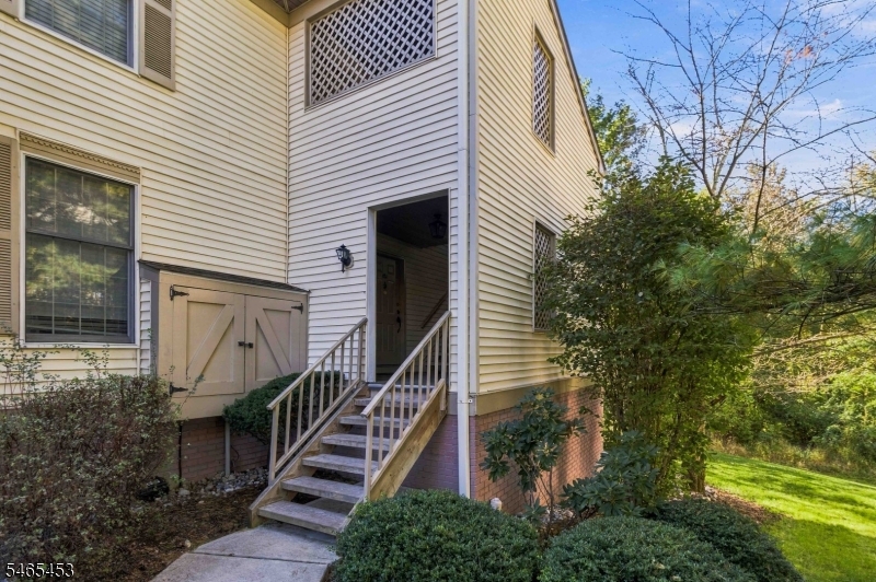 132 Jamestown Road Bernards, NJ 07920 - Photo 16 of 17 Gallery Image 16