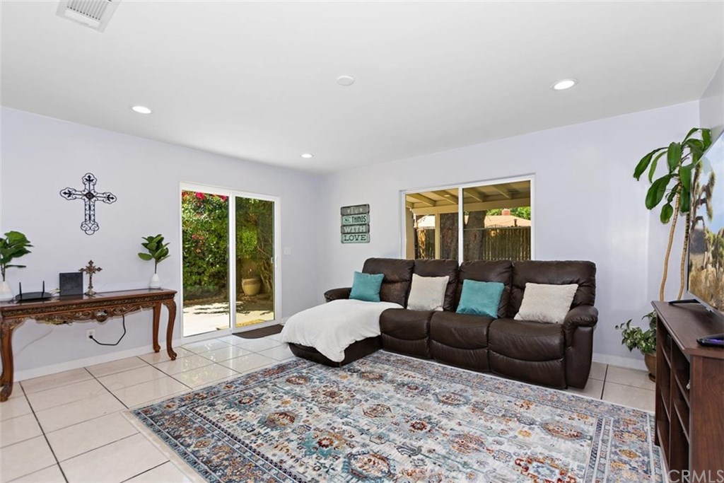 8220 Cornwall Avenue Rancho Cucamonga, CA 91739 - Photo 8 of 28 Gallery Image 8