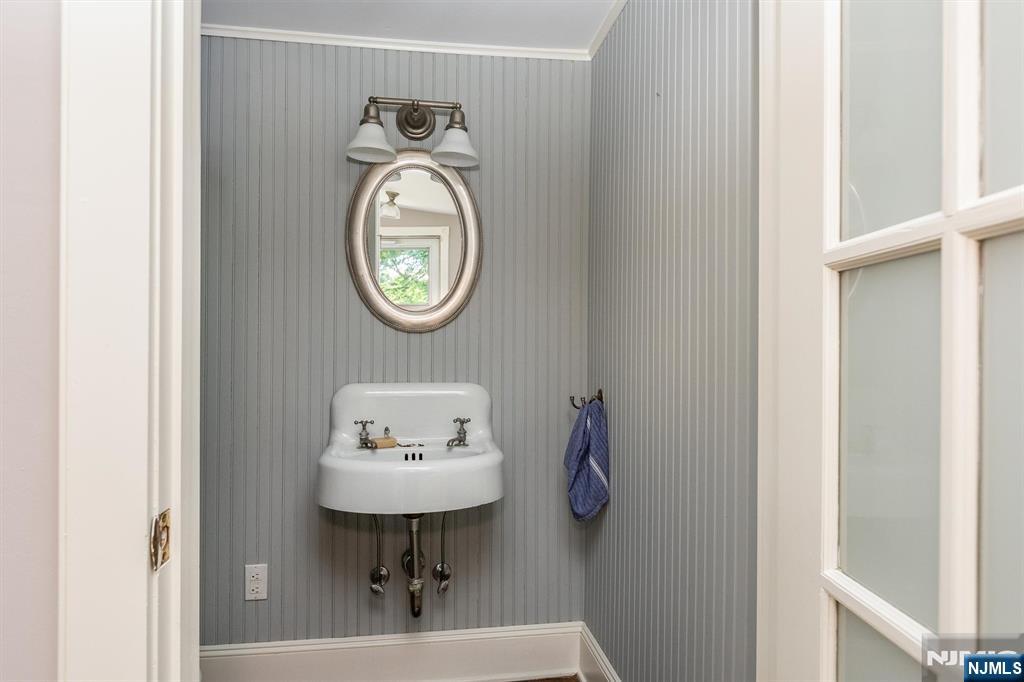 53 Hillside Avenue Glen Ridge, NJ 07028 - Photo 28 of 50