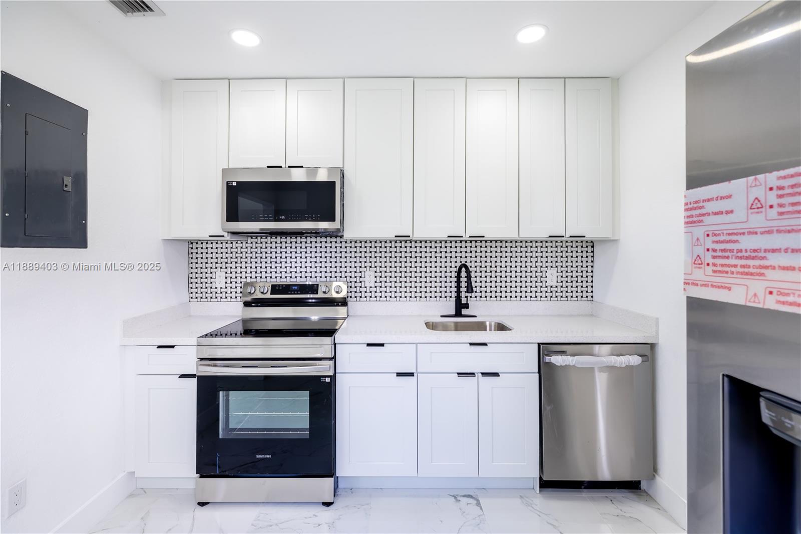 12220 Southwest 216th Street Miami, FL 33170 - Photo 6 of 19