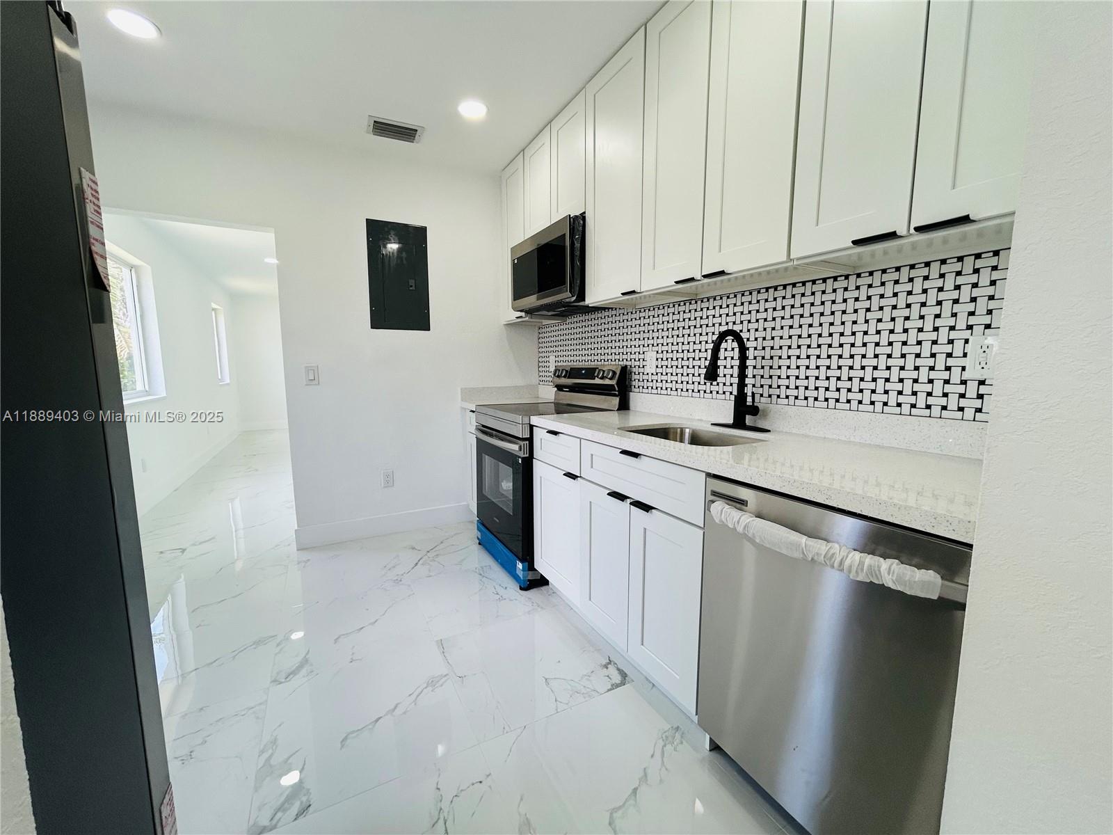 12220 Southwest 216th Street Miami, FL 33170 - Photo 7 of 19