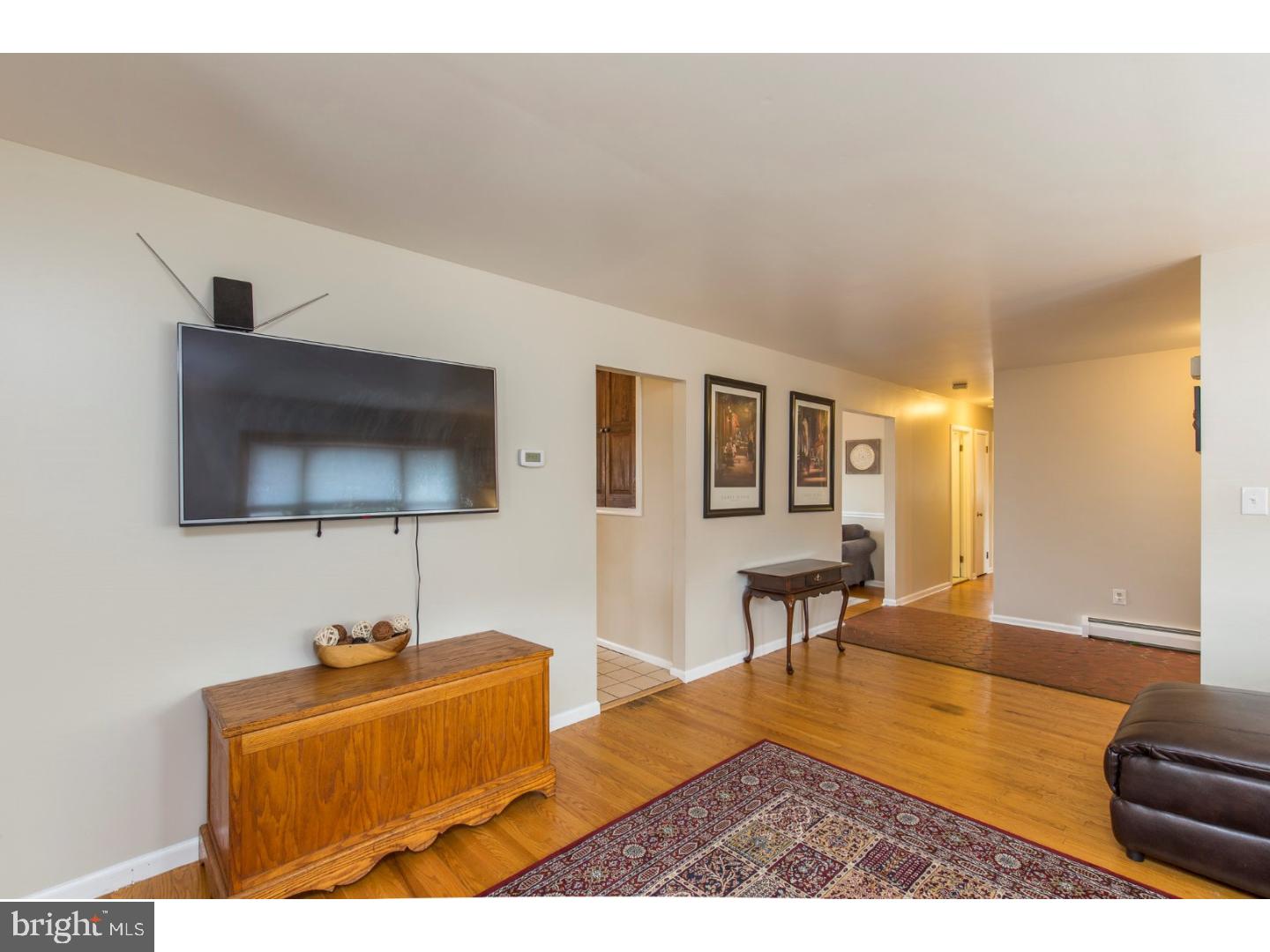 65 Thornton Road Thornton, PA 19373 - Photo 3 of 25 Living Room
