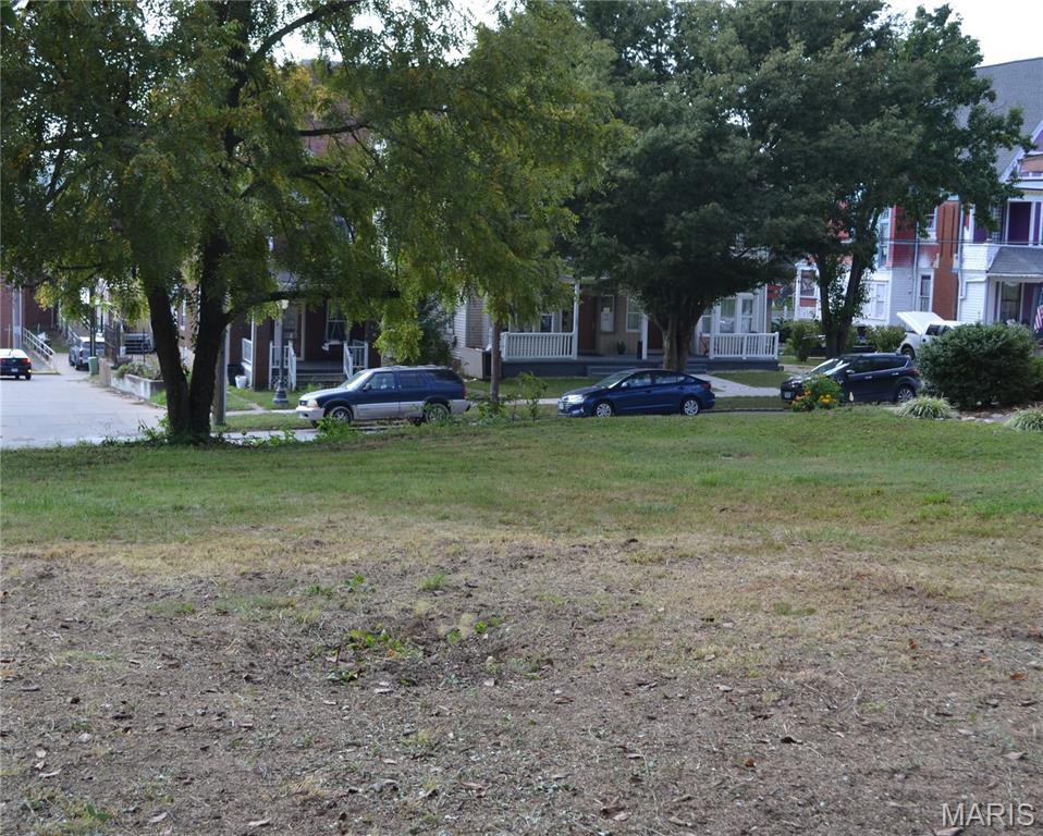 1008 Center Street Hannibal, MO 63401 - Photo 3 of 6