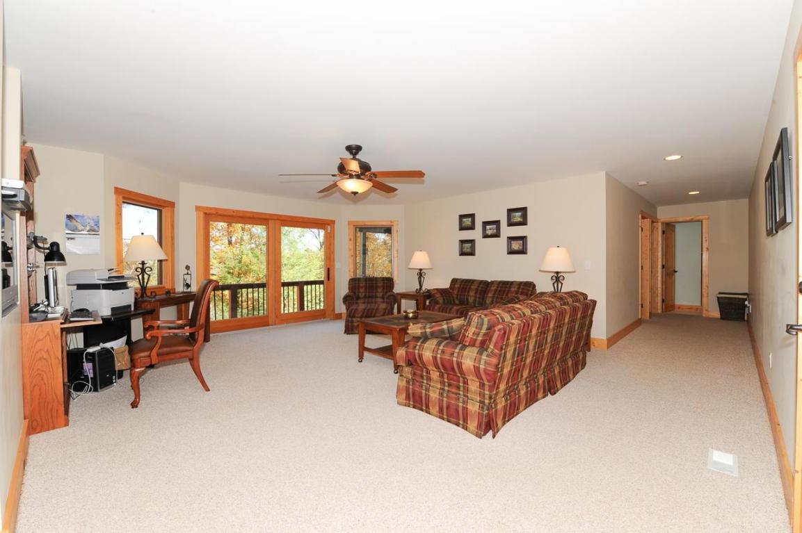 430 Laurel Road Townsend, TN 37882 - Photo 14 of 23 Den area