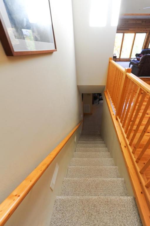 430 Laurel Road Townsend, TN 37882 - Photo 19 of 23 Stairway