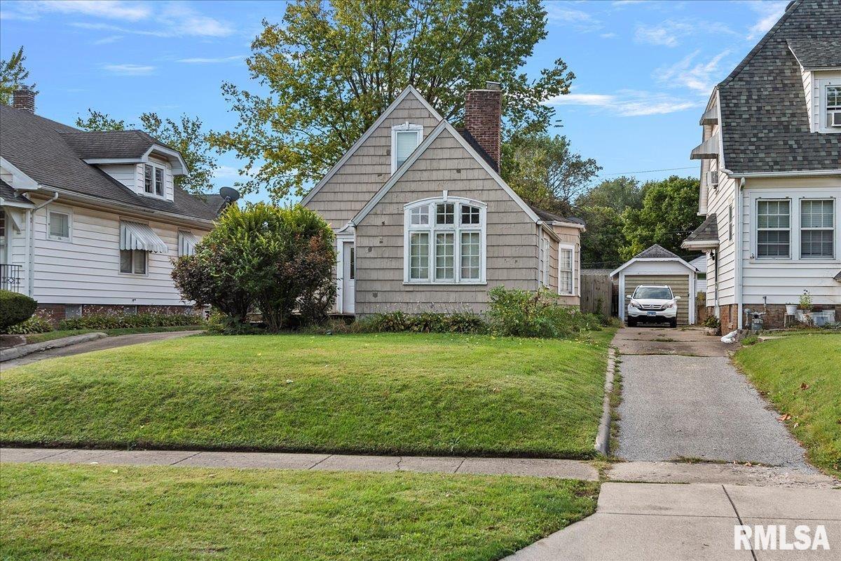 420 Broad Place Springfield, IL 62703 - Photo 3 of 44
