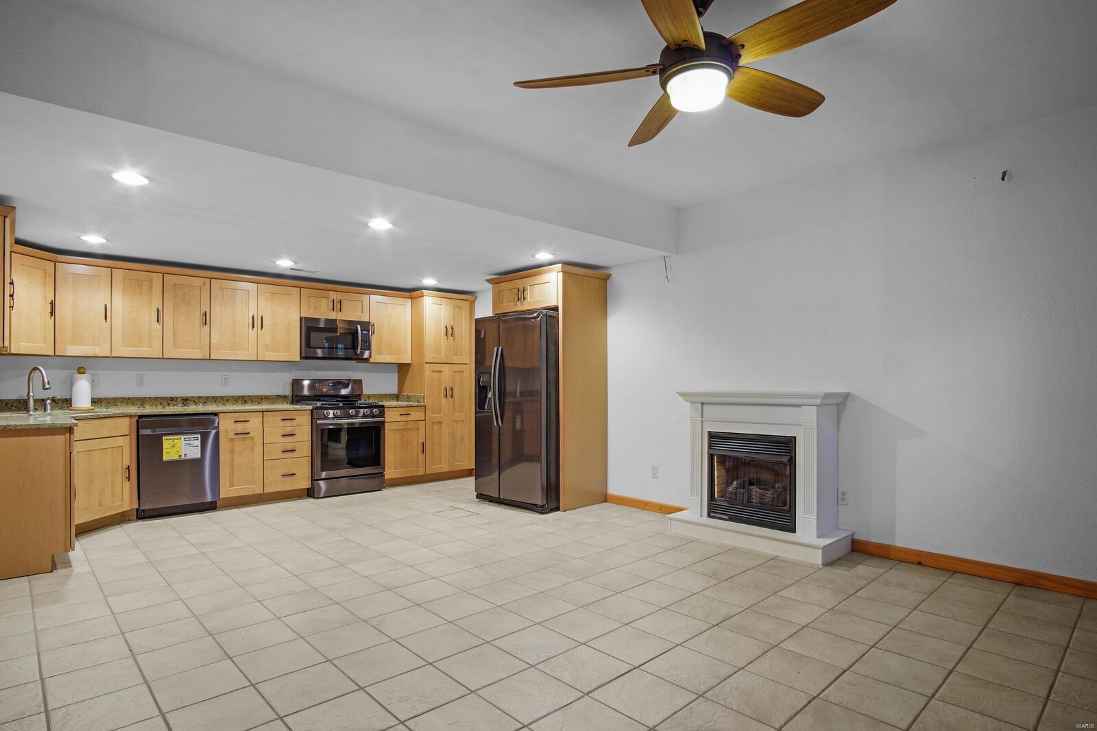 121 Maple Drive Dorsey, IL 62021 - Photo 20 of 32 Gallery Image 20
