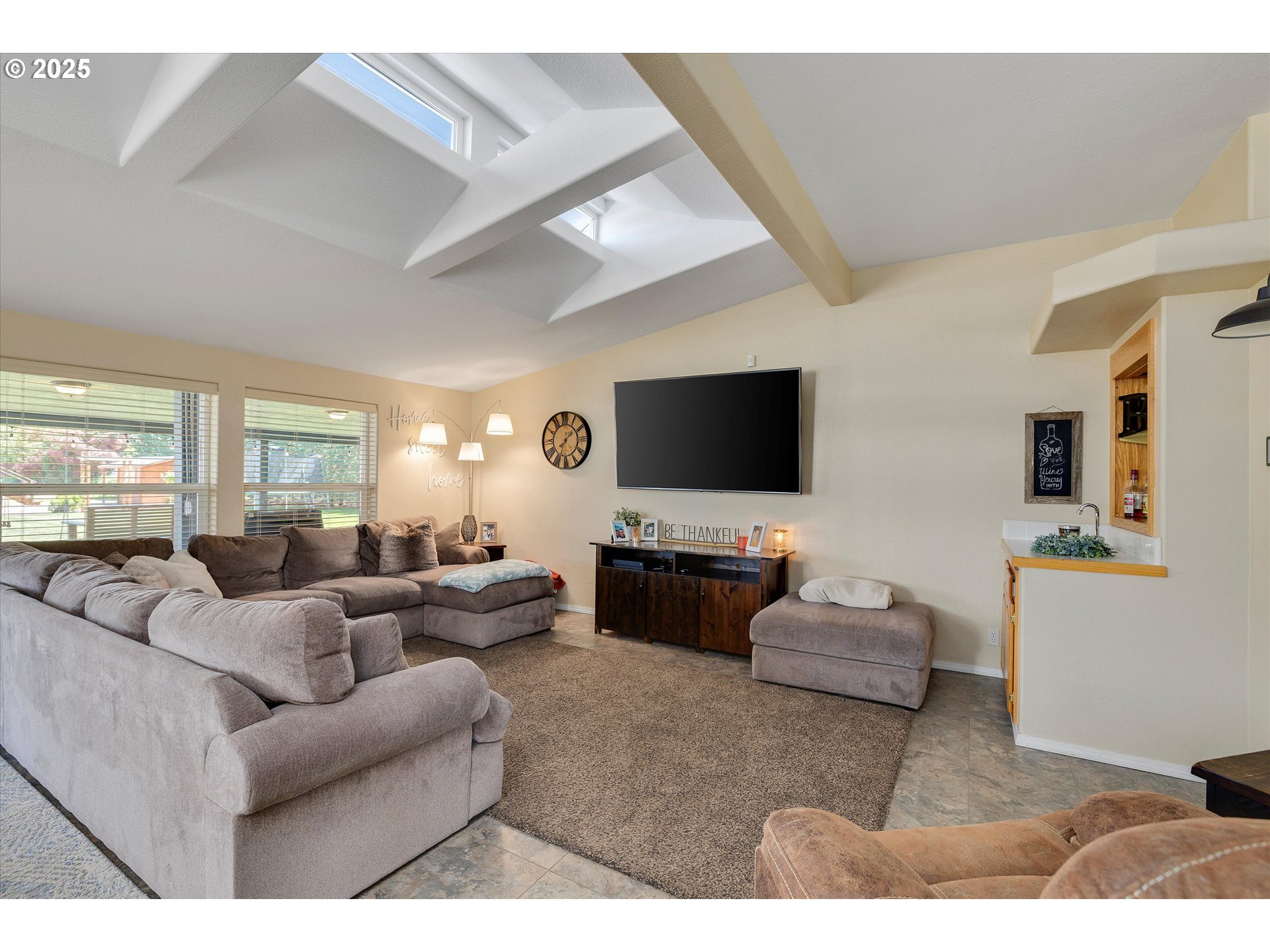 24932 South Blundell Road Canby, OR 97013 - Photo 16 of 45 Family Room