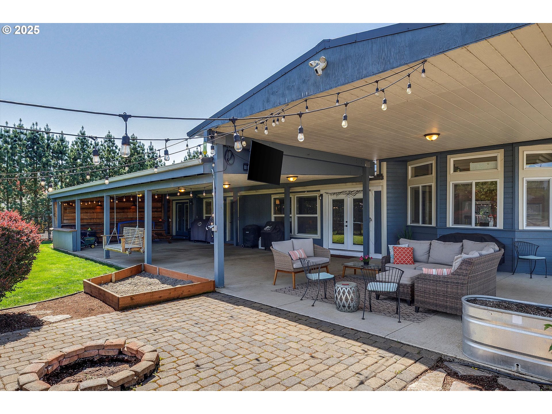 24932 South Blundell Road Canby, OR 97013 - Photo 27 of 45 Covered Patio