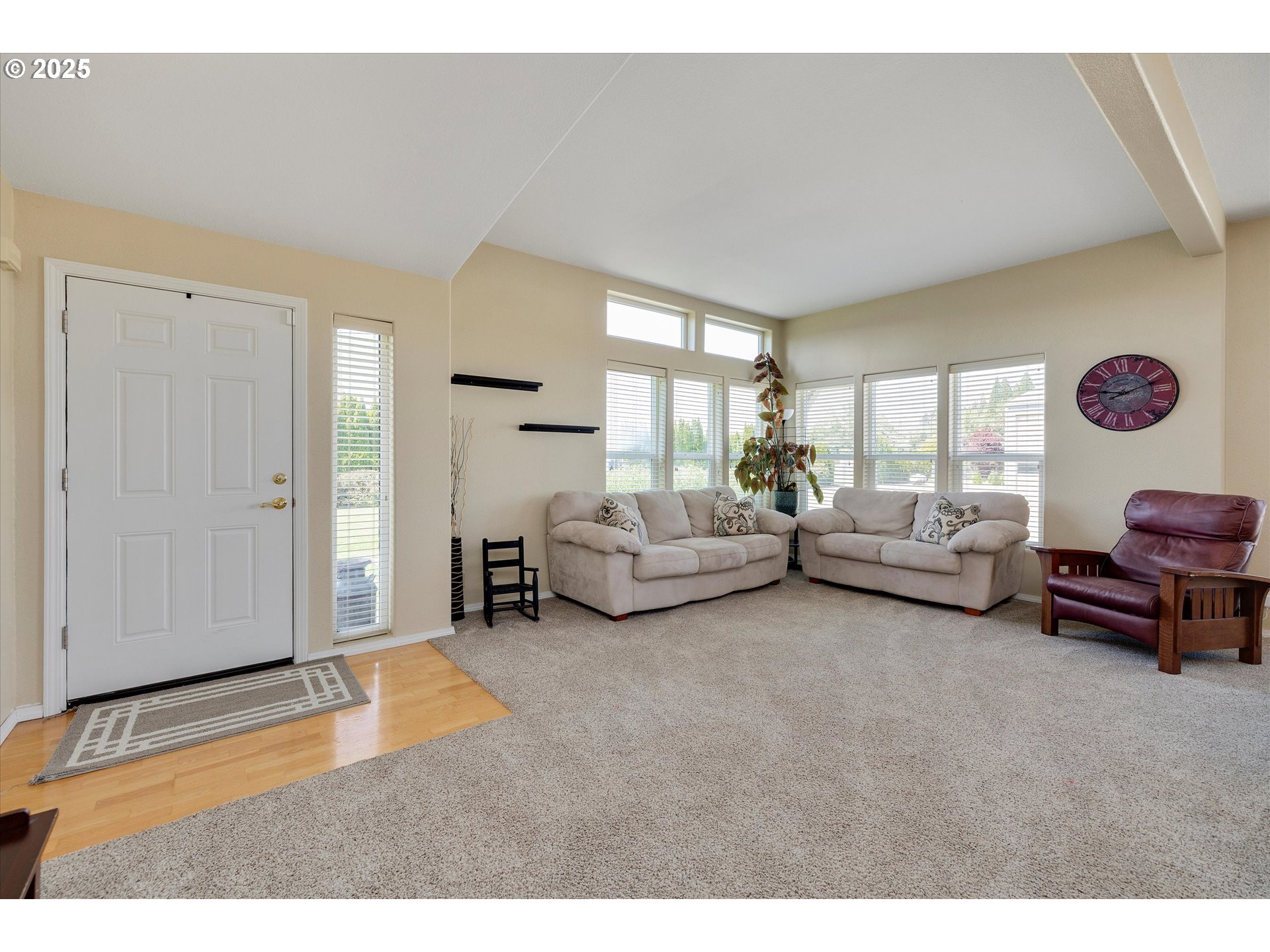 24932 South Blundell Road Canby, OR 97013 - Photo 5 of 45 Entrance/Foyer