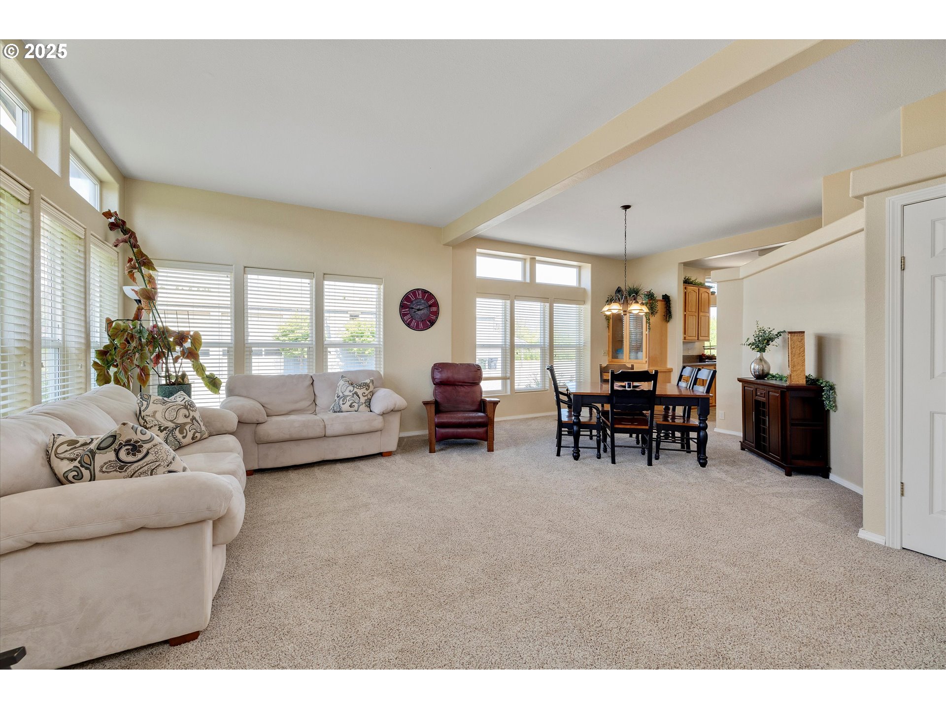 24932 South Blundell Road Canby, OR 97013 - Photo 6 of 45 Living Room/Dining Room