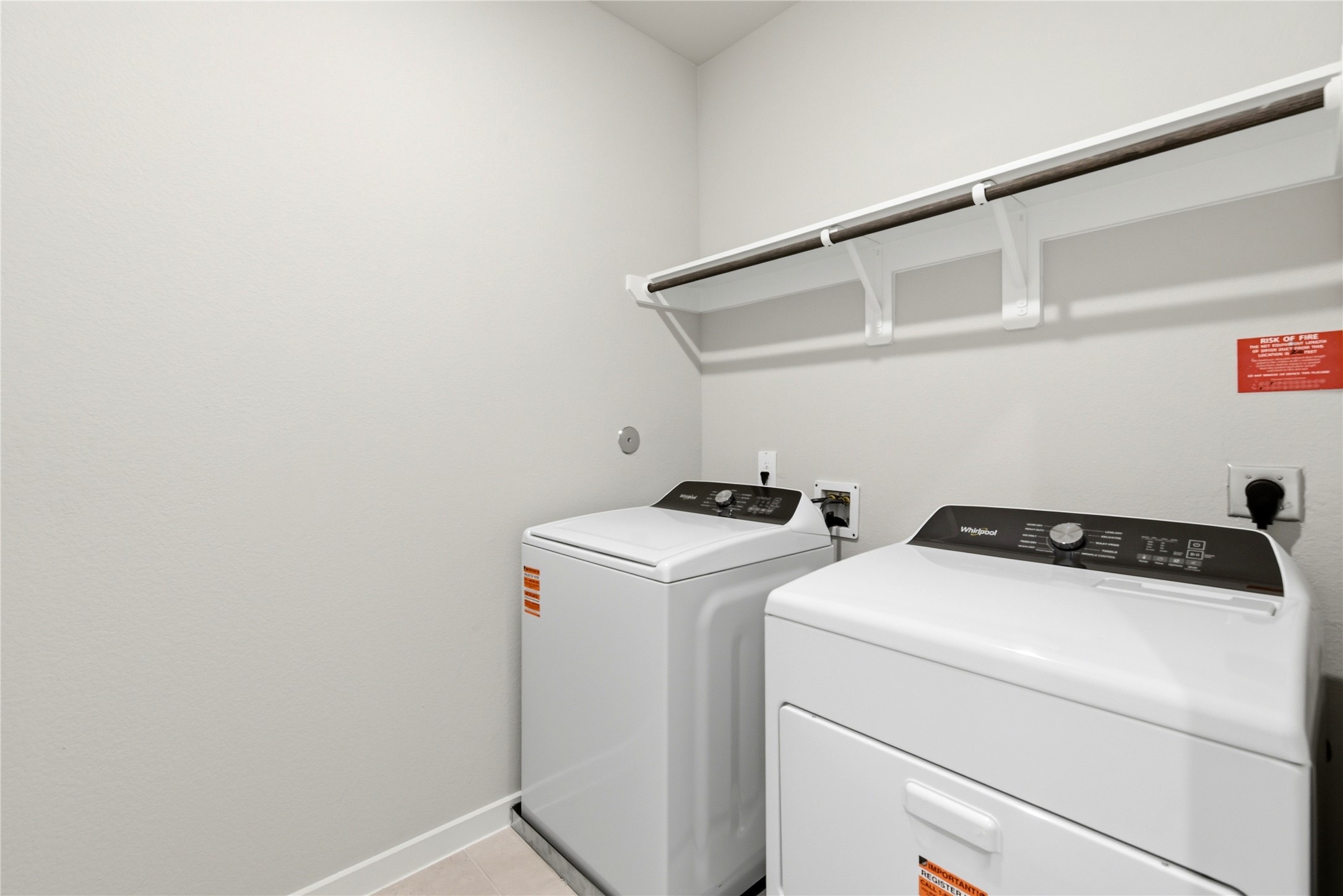10010 Rustic Charm Street Houston, TX 77080 - Photo 15 of 23 Laundry Room appliance included