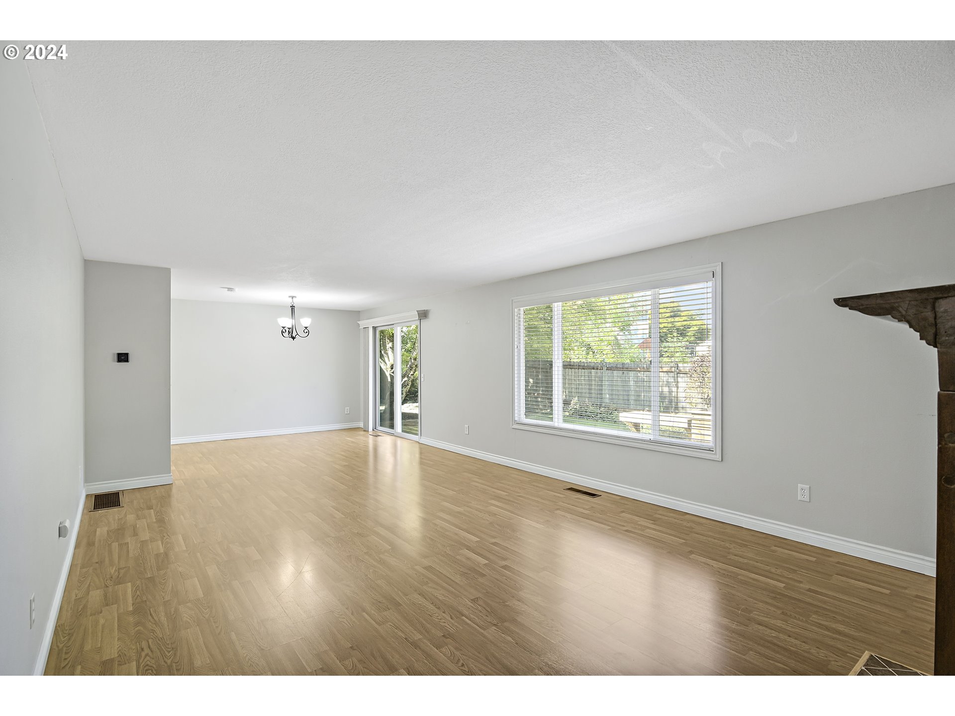 16645 Southwest Rigert Terrace Beaverton, OR 97007 - Photo 12 of 34 Gallery Image 12