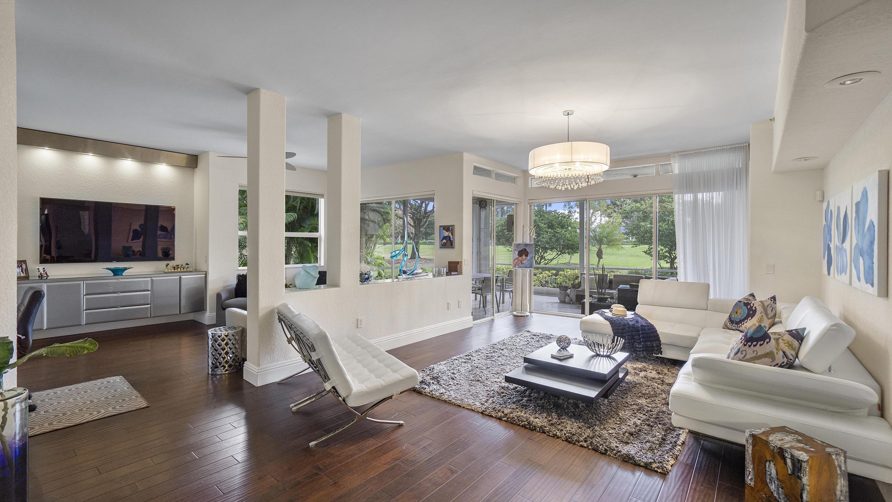 2584 Coco Plum Boulevard, Unit 101 Boca Raton, FL 33496 - Photo 13 of 34 2584 Coco Plum Blvd U101_10