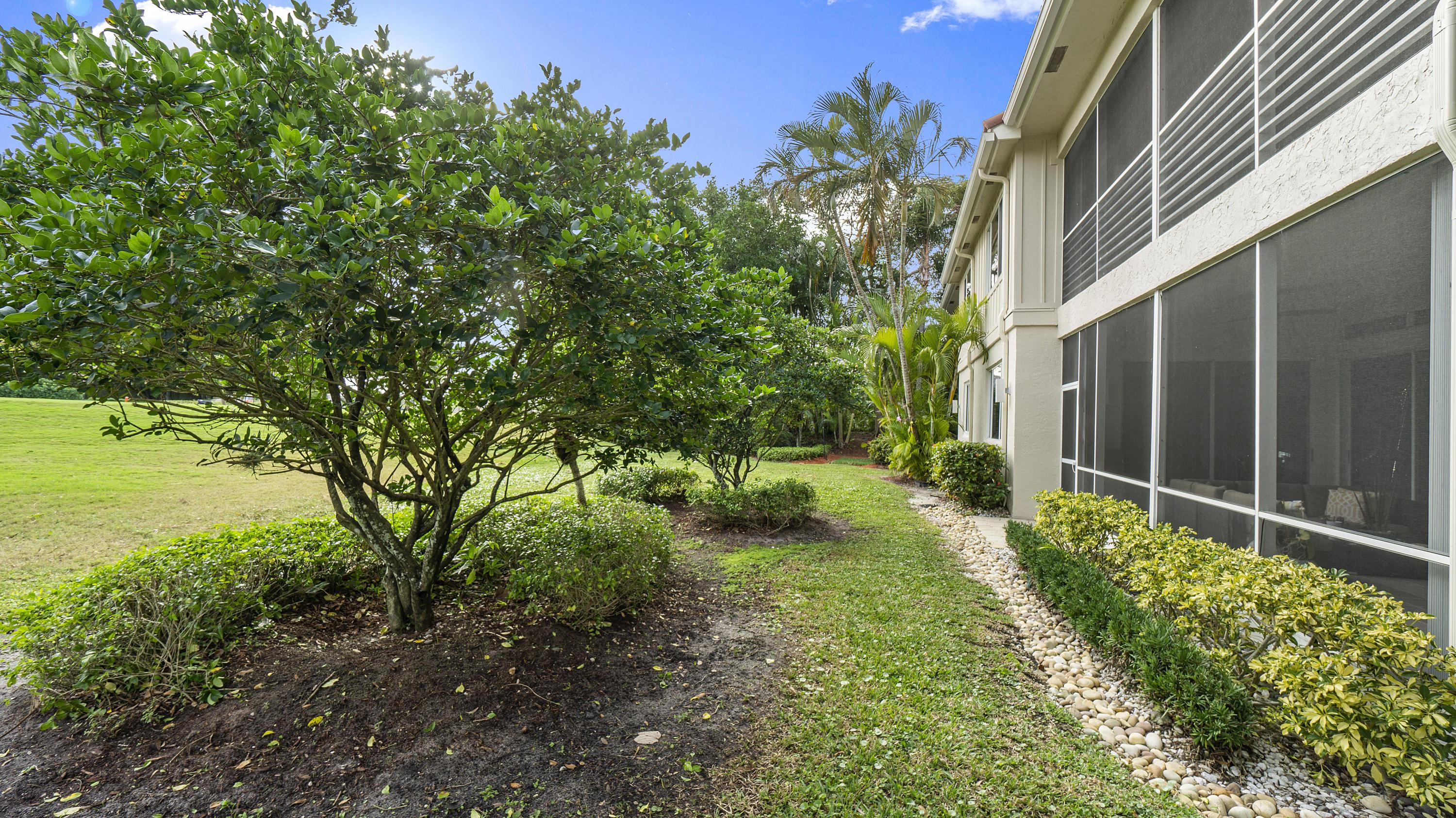 2584 Coco Plum Boulevard, Unit 101 Boca Raton, FL 33496 - Photo 27 of 34 2584 Coco Plum Blvd U101_23