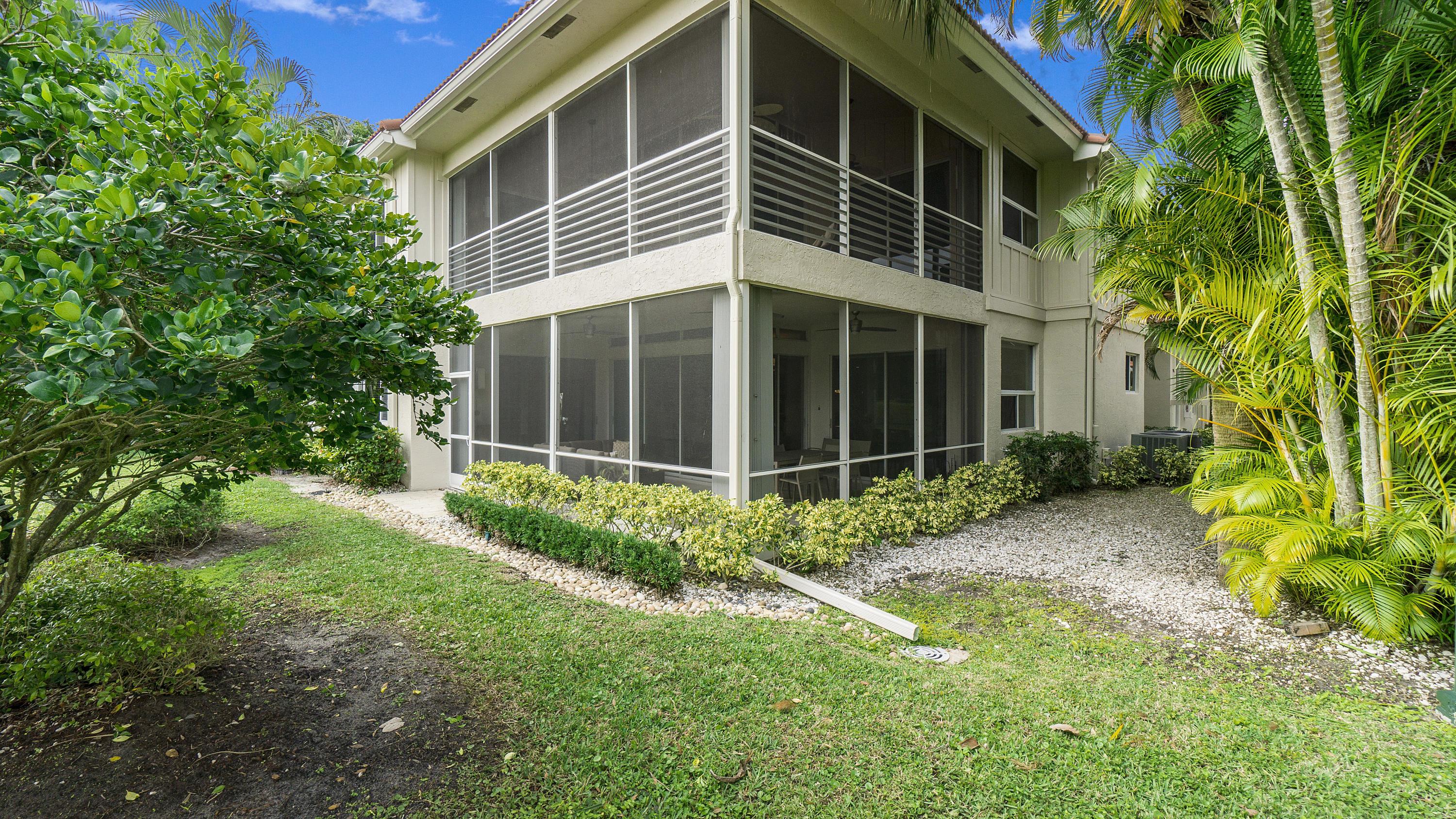 2584 Coco Plum Boulevard, Unit 101 Boca Raton, FL 33496 - Photo 29 of 34 2584 Coco Plum Blvd U101_26