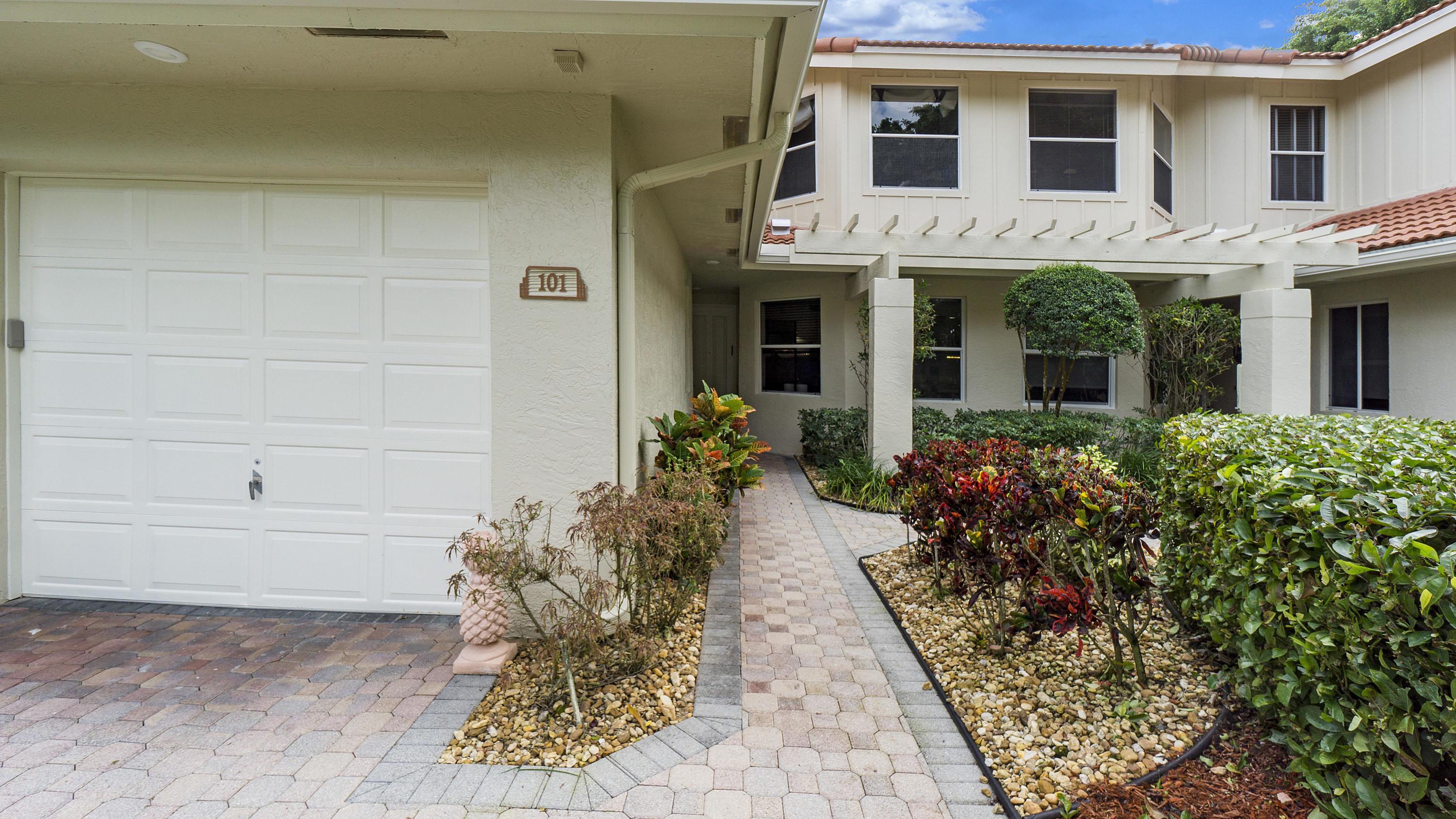 2584 Coco Plum Boulevard, Unit 101 Boca Raton, FL 33496 - Photo 31 of 34 2584 Coco Plum Blvd U101_31