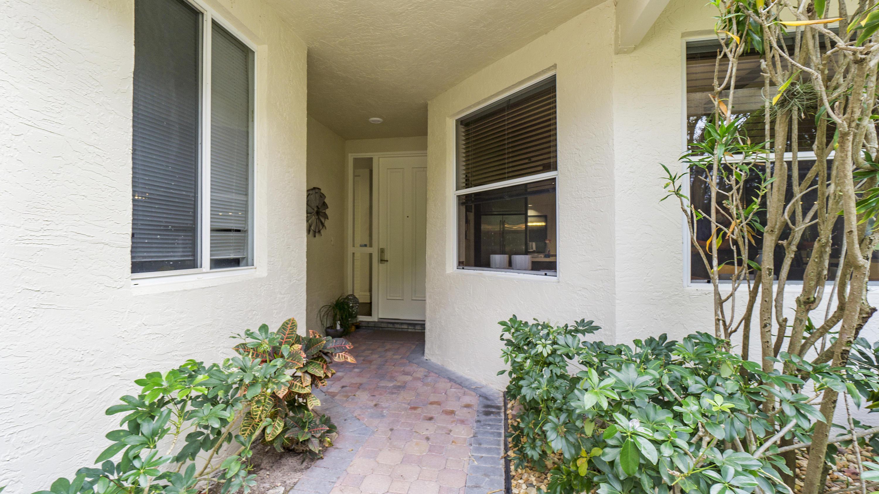 2584 Coco Plum Boulevard, Unit 101 Boca Raton, FL 33496 - Photo 4 of 34 2584 Coco Plum Blvd U101_28
