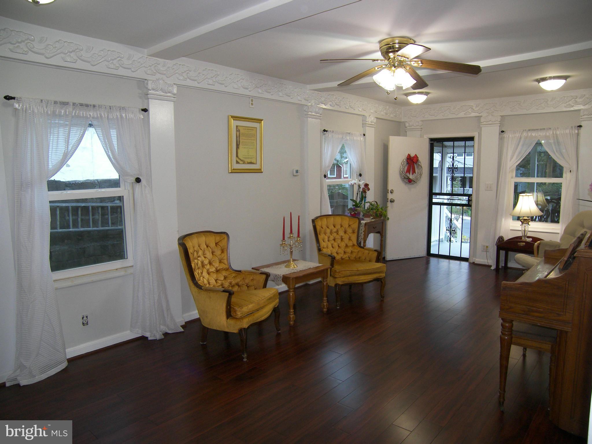 724 Silver Spring Avenue Silver Spring, MD 20910 - Photo 2 of 11 Interior (General)