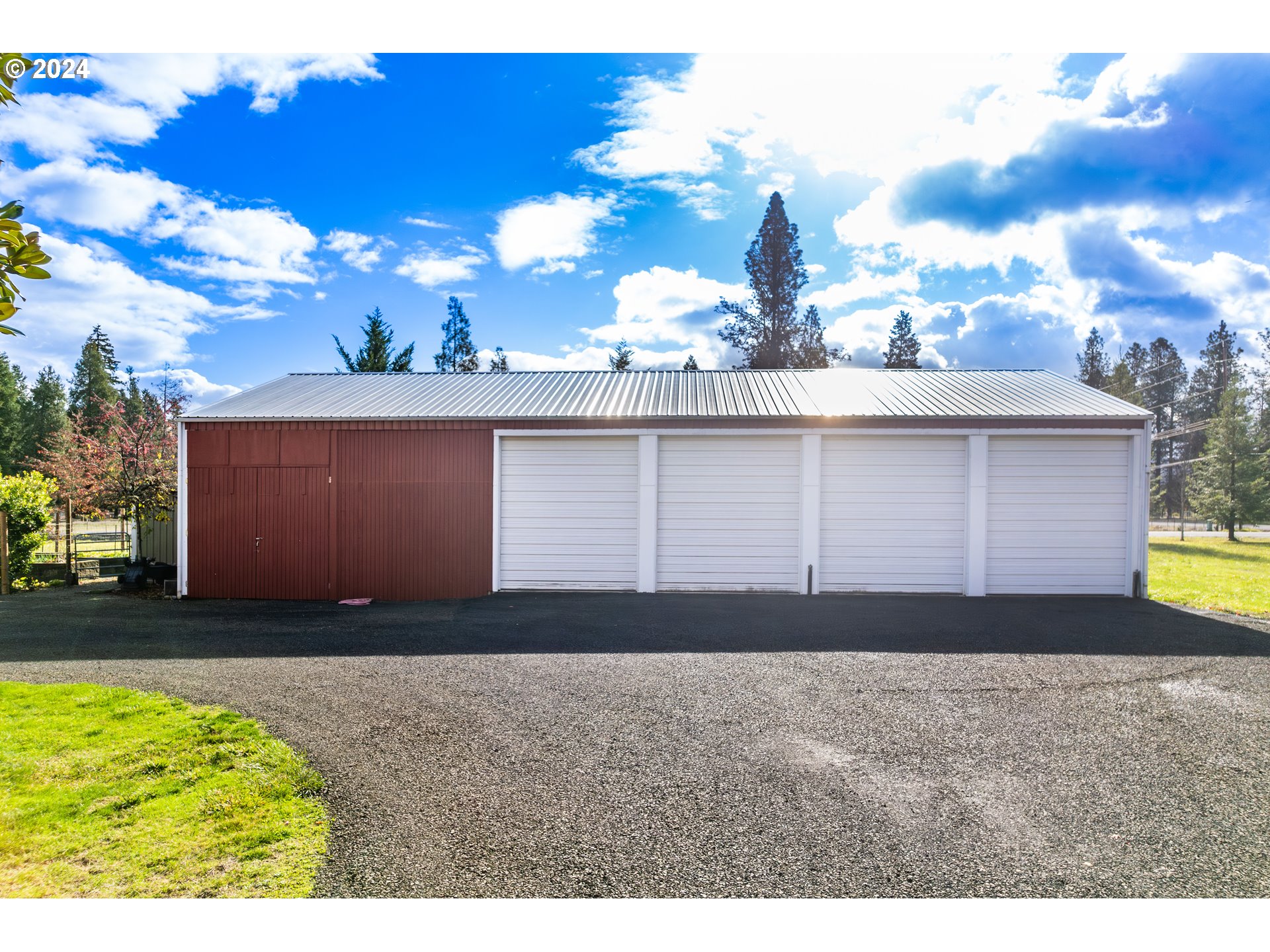 417 Elgarose Road Roseburg, OR 97471 - Photo 34 of 44 a view of outdoor space yard and potted plants
