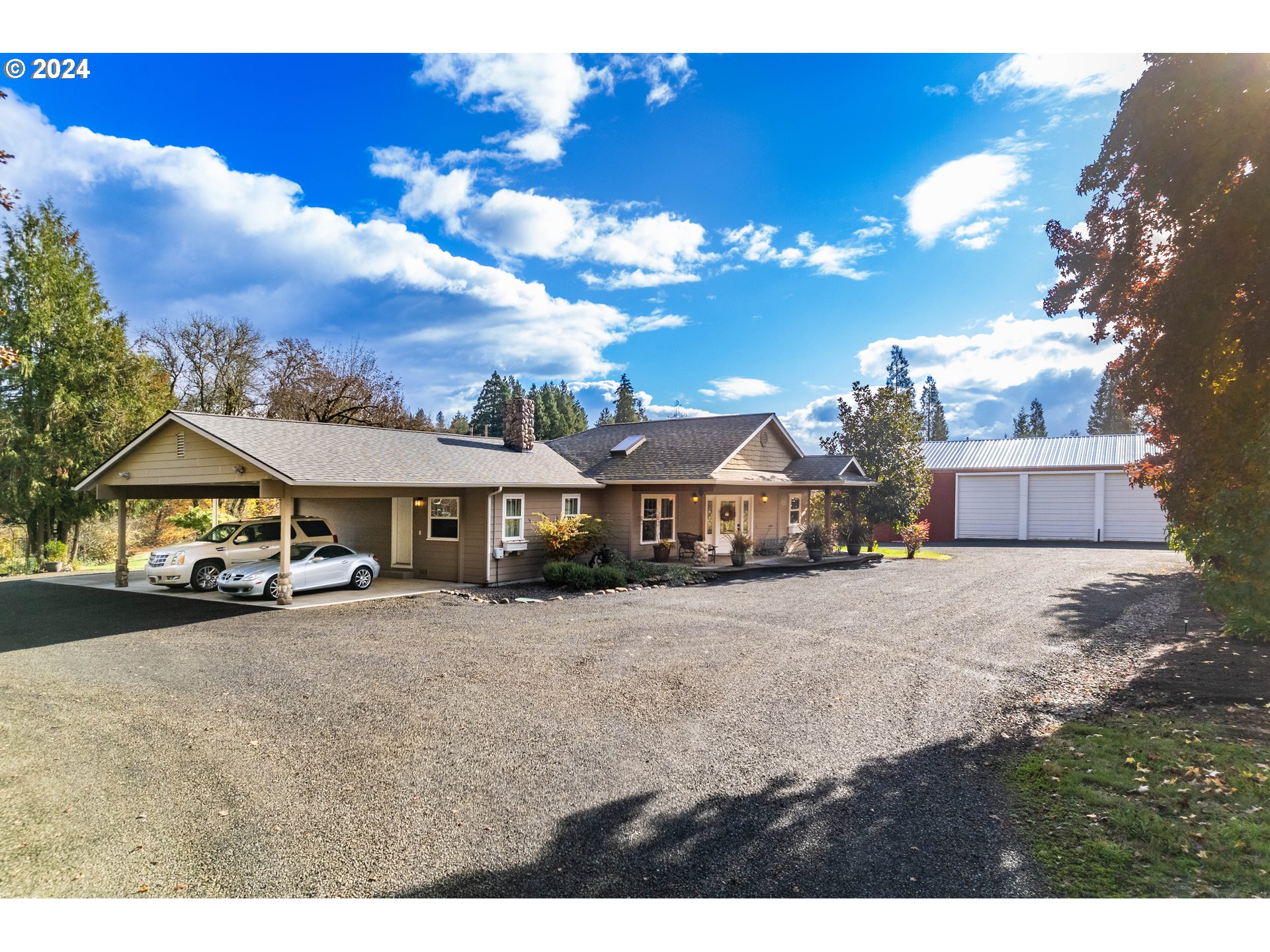 417 Elgarose Road Roseburg, OR 97471 - Photo 5 of 44 a view of a house with a yard
