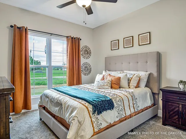 $428,060 | 512 Hayden Drive, Waterloo, IL 62298