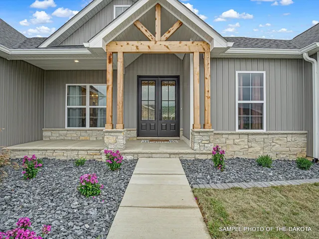 $428,060 | 512 Hayden Drive, Waterloo, IL 62298