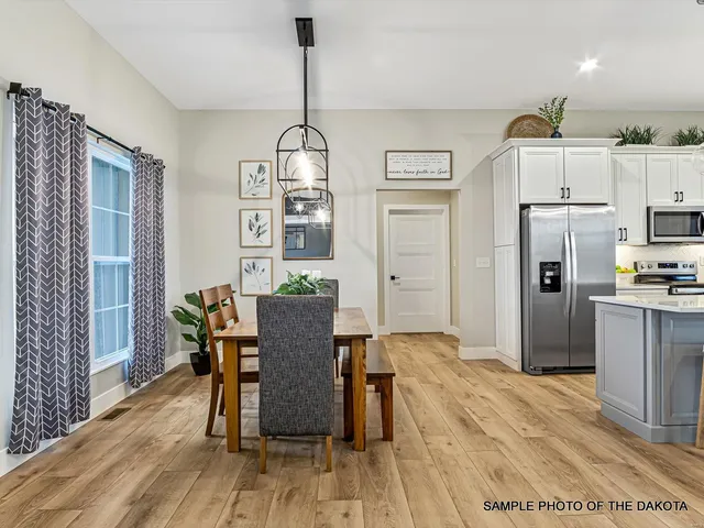 $428,060 | 512 Hayden Drive, Waterloo, IL 62298