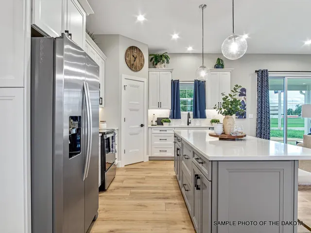 $428,060 | 512 Hayden Drive, Waterloo, IL 62298