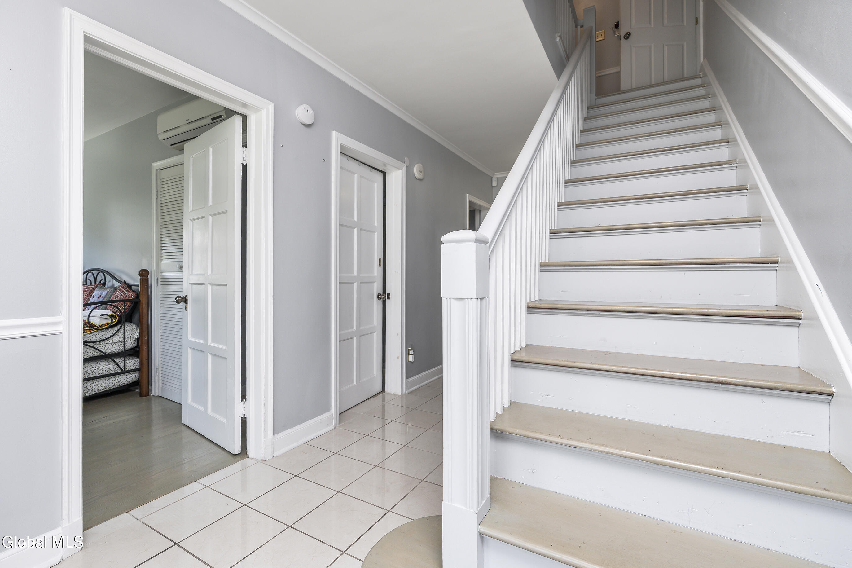 28 Tudor Road Albany, NY 12203 - Photo 14 of 35 013-28-Tudor-Rd