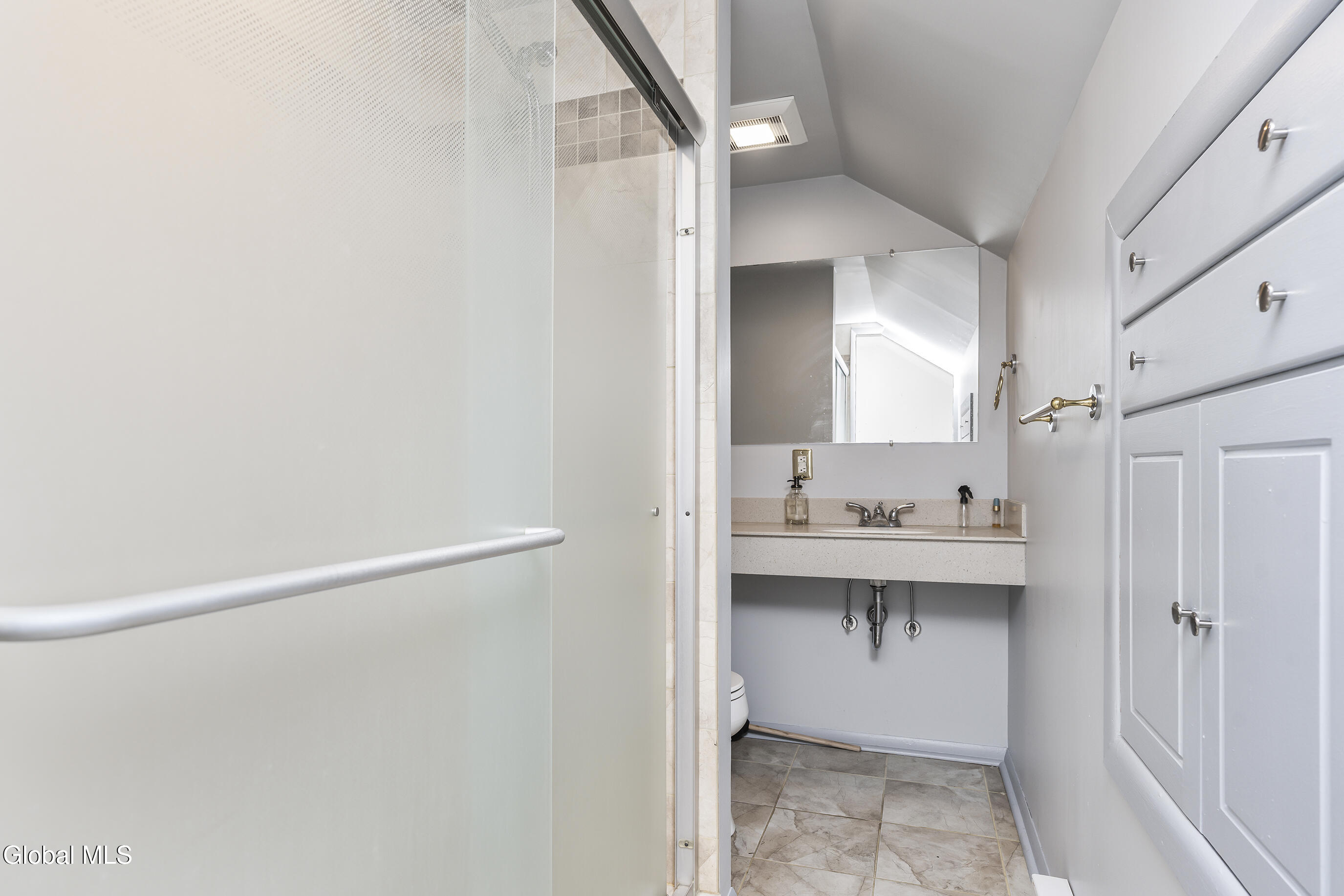 28 Tudor Road Albany, NY 12203 - Photo 29 of 35 063-28-Tudor-Rd