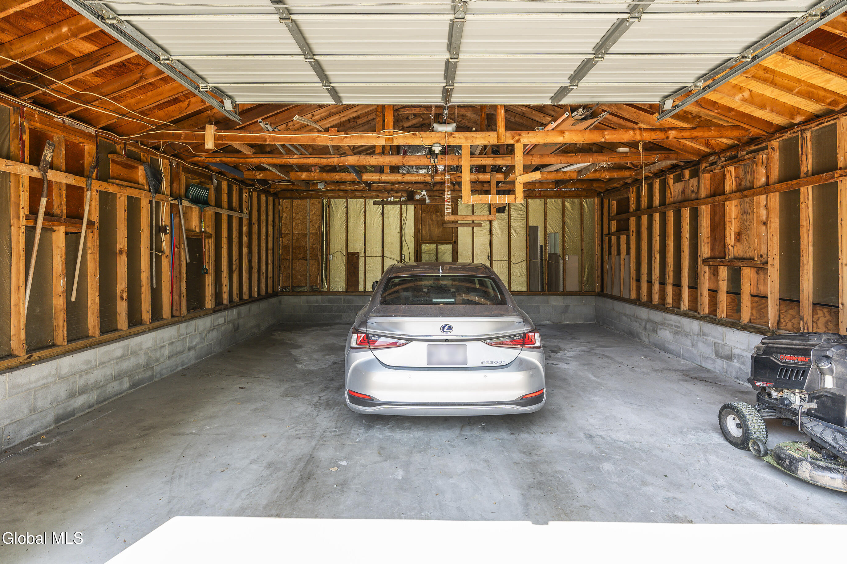 28 Tudor Road Albany, NY 12203 - Photo 31 of 35 010-28-Tudor-Rd