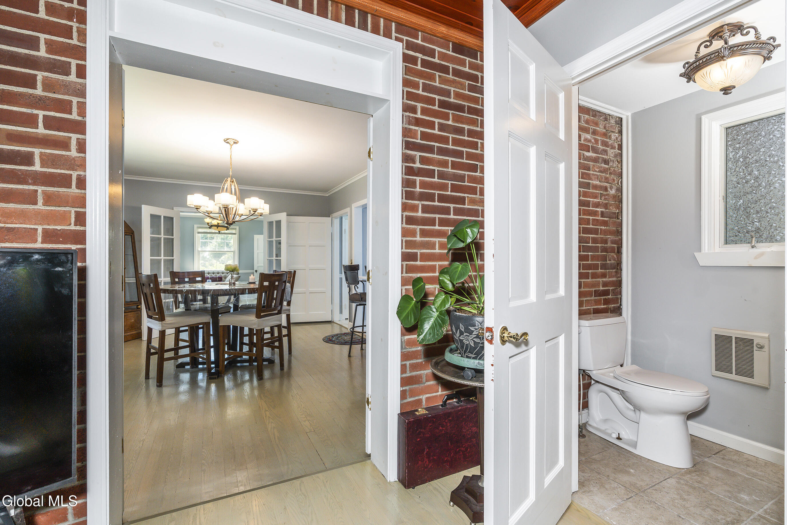 28 Tudor Road Albany, NY 12203 - Photo 8 of 35 026-28-Tudor-Rd