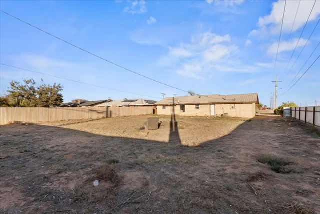 $115,000 | 102 Eagle Avenue, Levelland, TX 79336