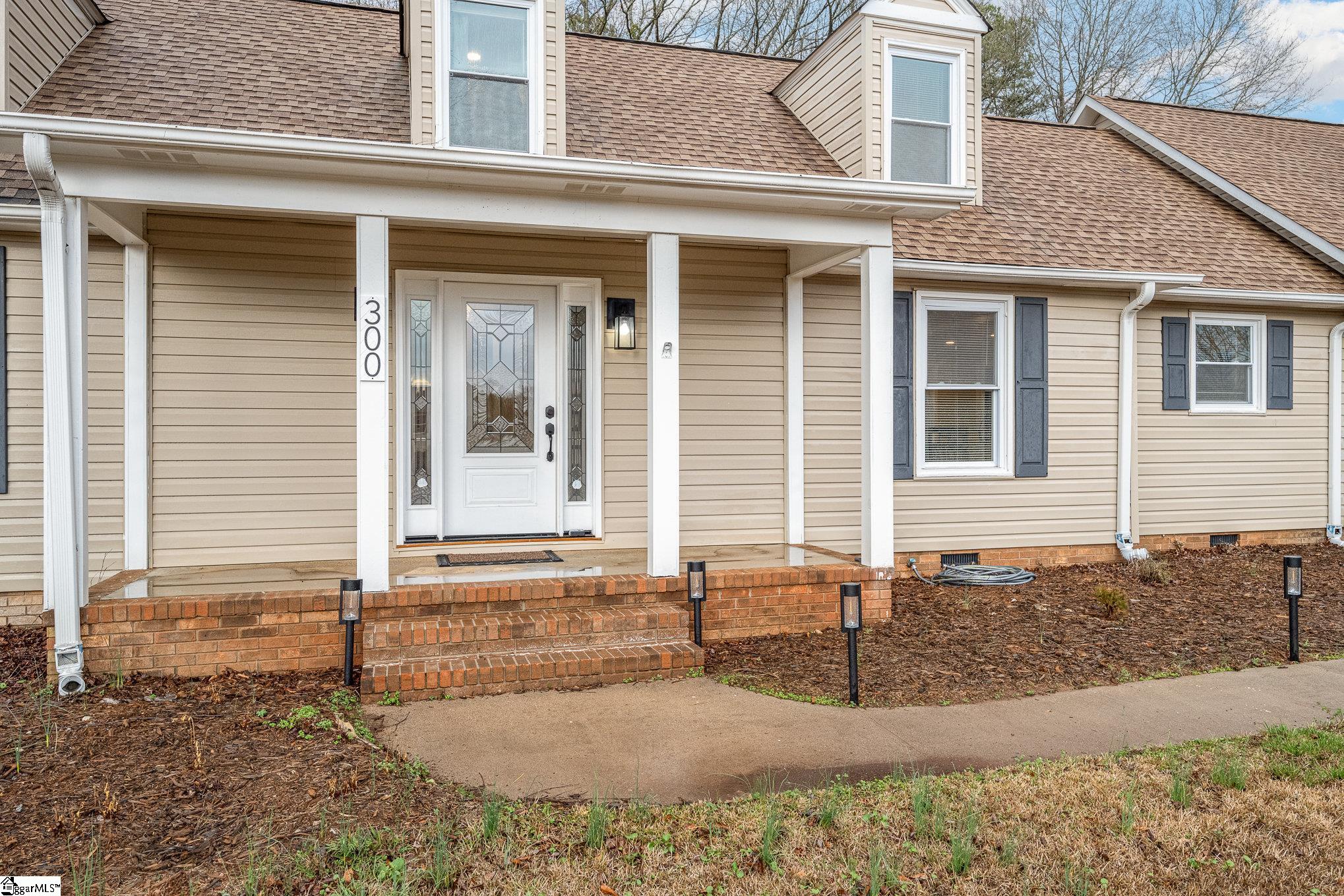 300 Wellington Road Easley, SC 29642 - Photo 3 of 36 Gallery Image 3
