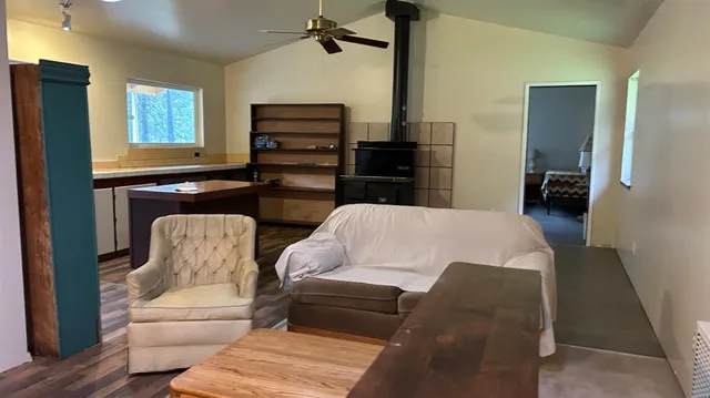 $295,000 | 10165 Cave City Road, Mountain Ranch, CA 95246