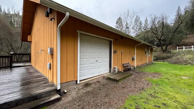 $295,000 | 10165 Cave City Road, Mountain Ranch, CA 95246