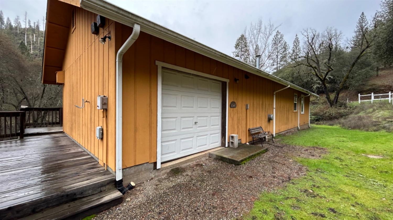 10165 Cave City Road Mountain Ranch, CA 95246 - Photo 2 of 39