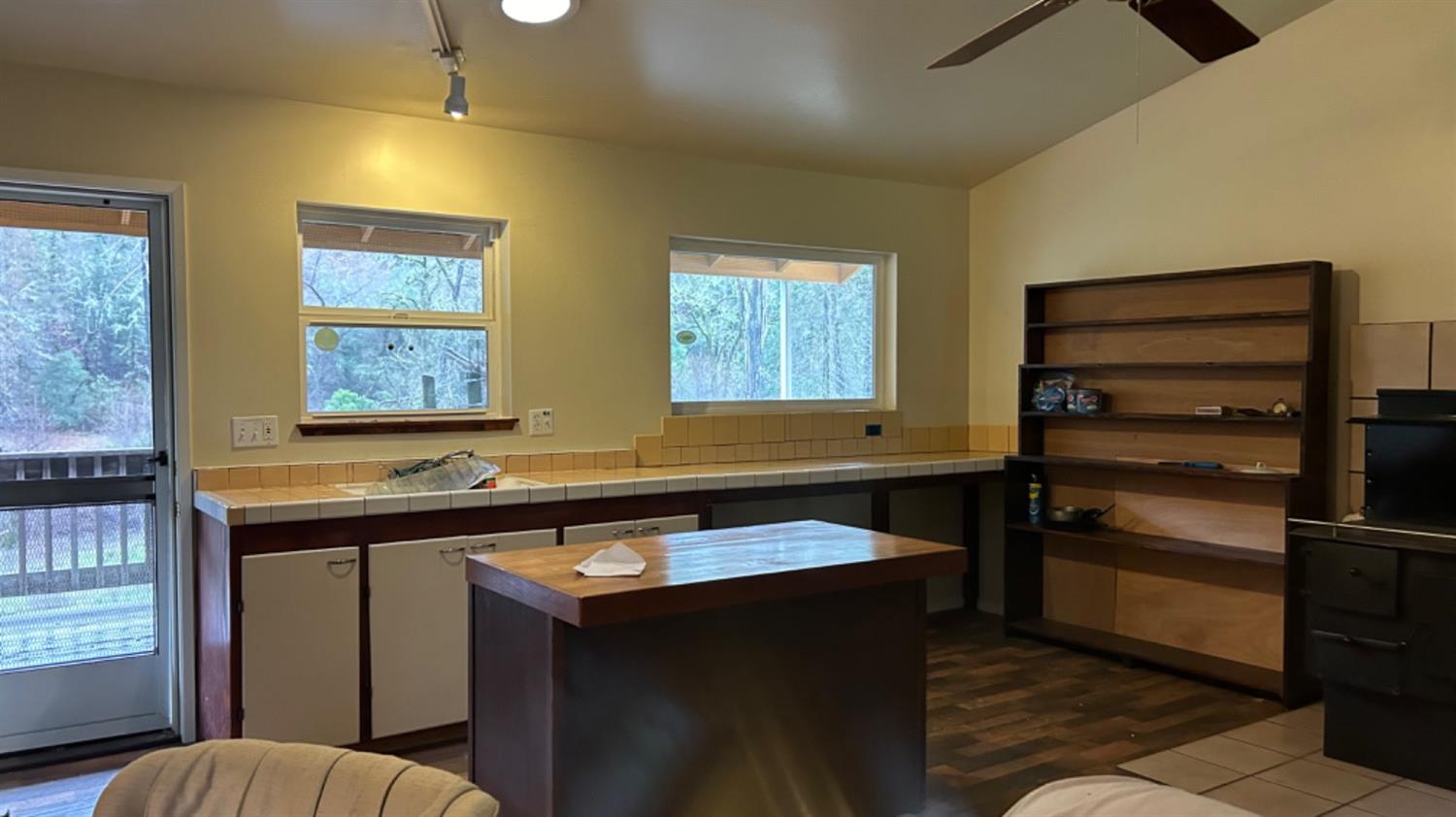 10165 Cave City Road Mountain Ranch, CA 95246 - Photo 26 of 39