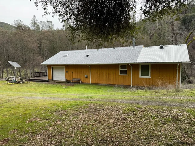$295,000 | 10165 Cave City Road, Mountain Ranch, CA 95246