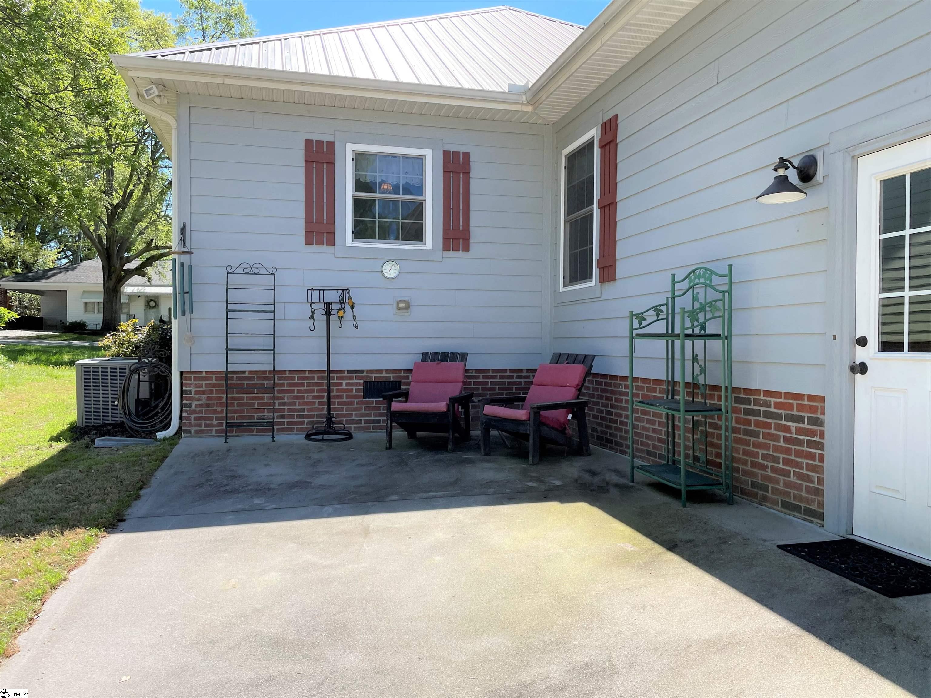 102 State Rd S-23-237 Fountain Inn, SC 29644 - Photo 26 of 28