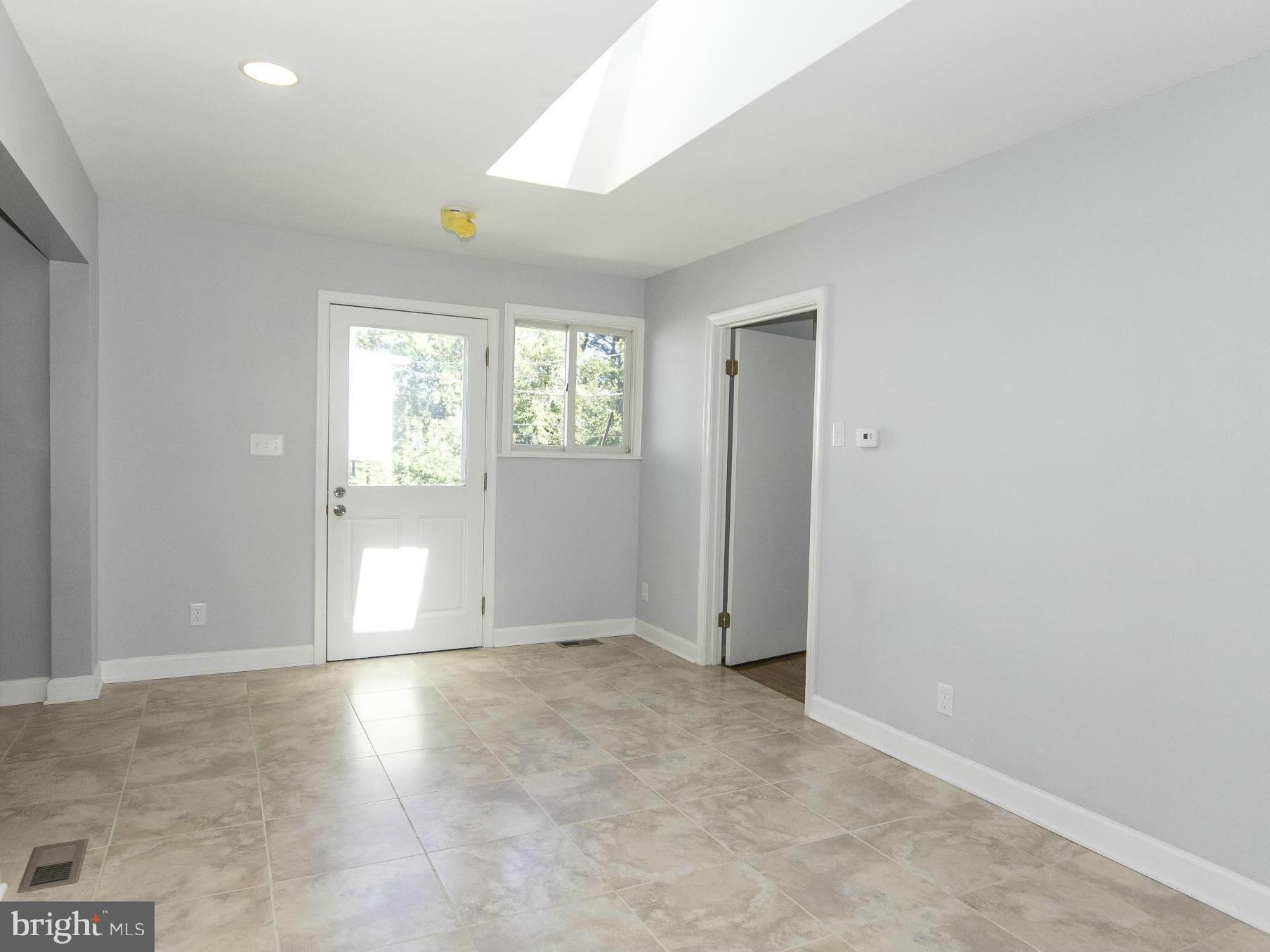 7124 Minna Road Baltimore, MD 21207 - Photo 12 of 30 Kitchen