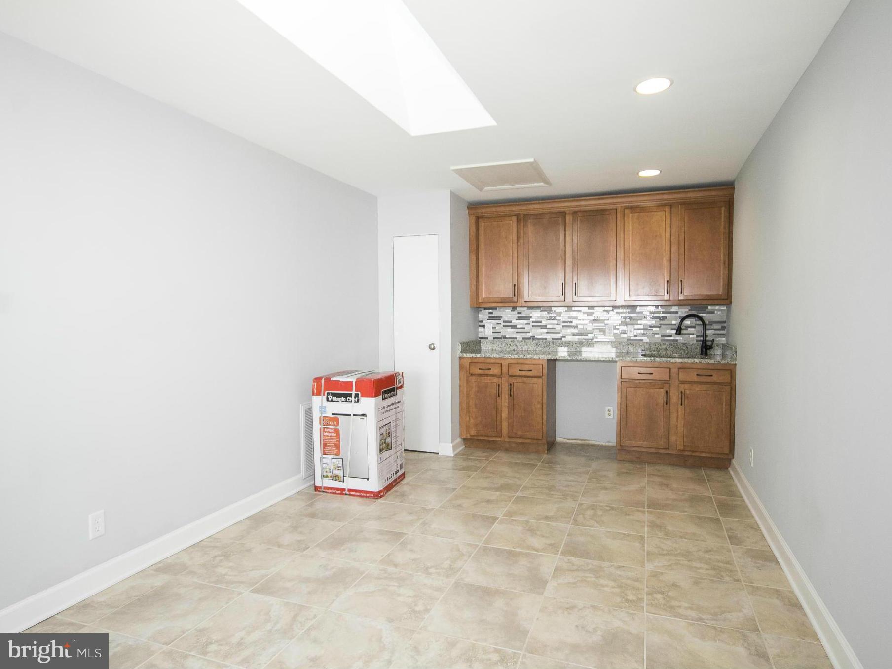 7124 Minna Road Baltimore, MD 21207 - Photo 13 of 30 Kitchen